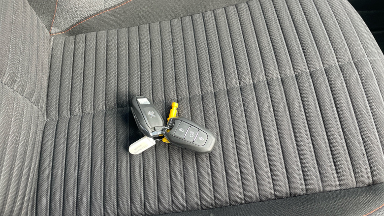 Peugeot 2008 1.2 PureTech Active Premium+ 5dr Petrol Estate